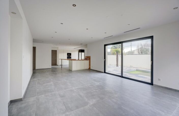 Villa contemporaine à St Maurice l'Exil — photo 3