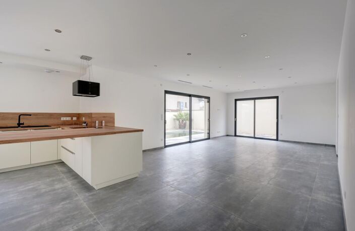 Villa contemporaine à St Maurice l'Exil — photo 4