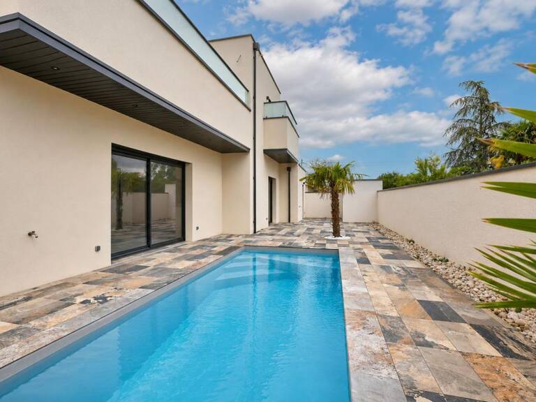 Villa contemporaine à St Maurice l'Exil — photo 1