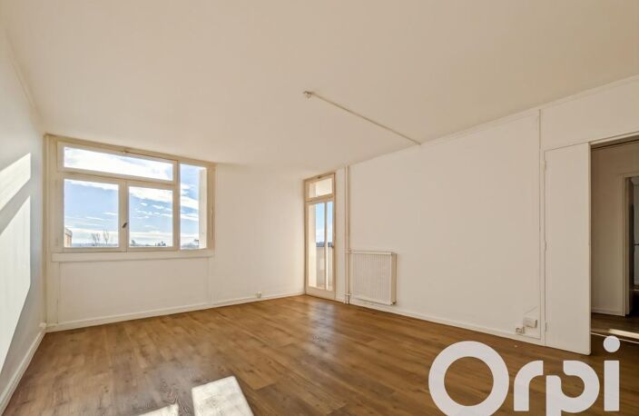 Appartement T4 – 76 m² – 3 chambres – Lumineux – Orange — photo 4