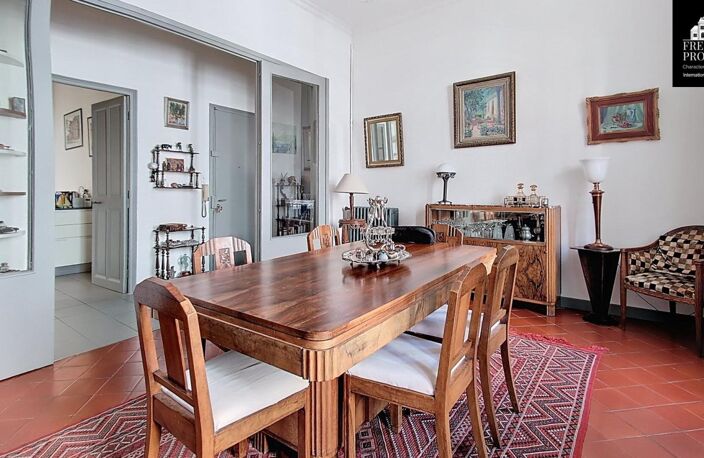 Appartement bourgeois - 108m² habitable -  Deuxième étage - Parfait état - Centre ville de Perpignan — photo 5