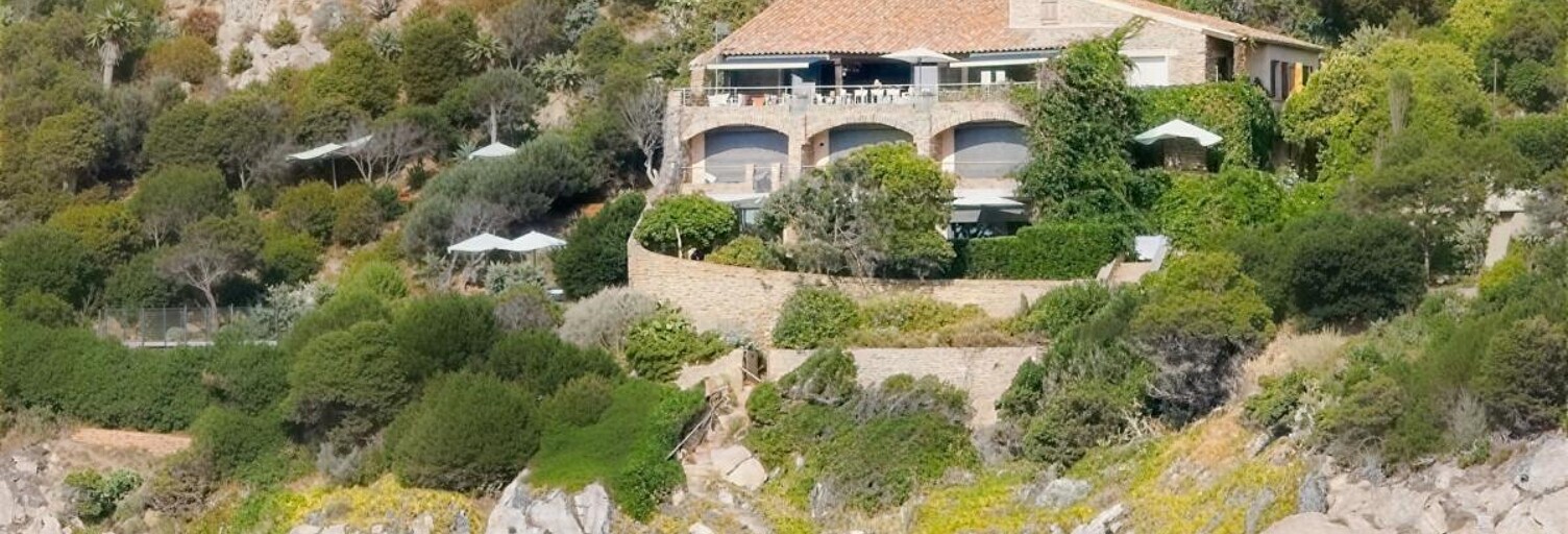 Maison 11 Pièces 371 m² à vendre à Hyères (83400)