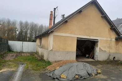 Garage  33990 €
