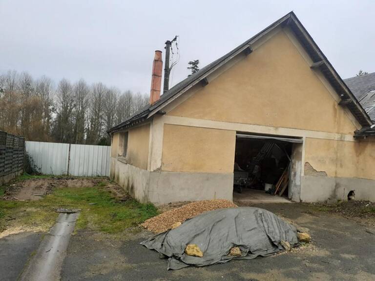 Parking / box Bauge En Anjou 70 m2 — photo 1