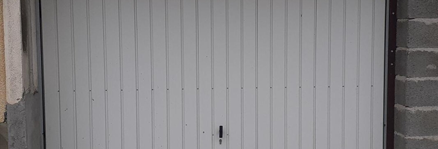 Garage  125 m² à vendre à Baugé-en-Anjou (49150)