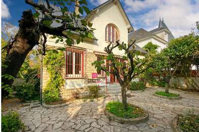 Maison 8 pièces 349000 €