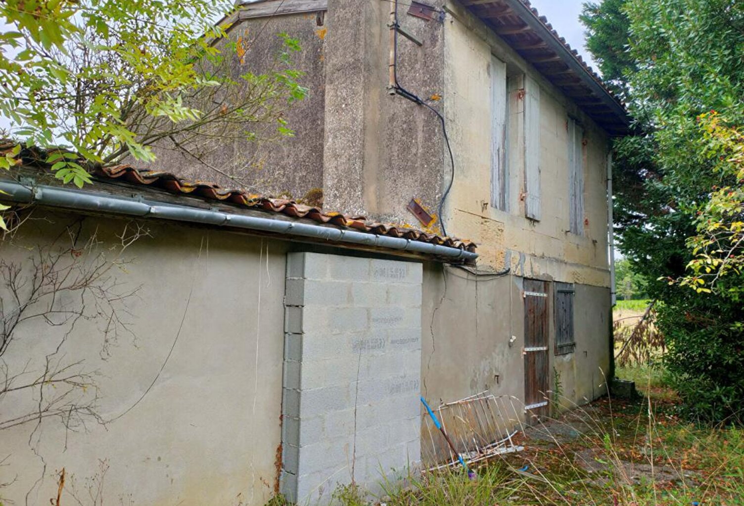 MAISON 120 M² A RENOVER AVEC GARAGE + 850 M² DE TERRAIN — photo 1