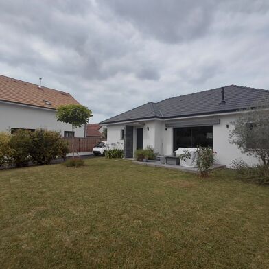 Maison 5 pièces 1450 €