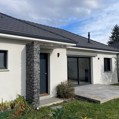 Maison 5 pièces 1350 €