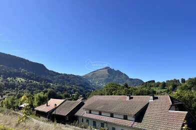 Appartement 4 pièces 170700 €