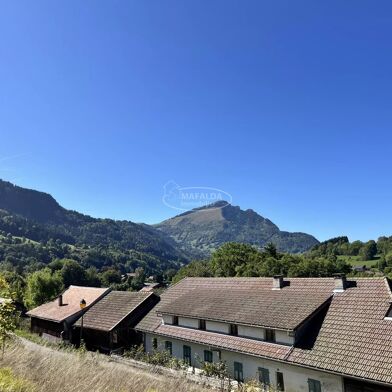 Appartement 4 pièces 170700 €