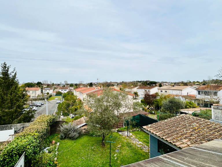 A VENDRE MAISON DE TYPE 4 AVEC JARDIN ET GARAGE - SECTEUR BASSENS — photo 1