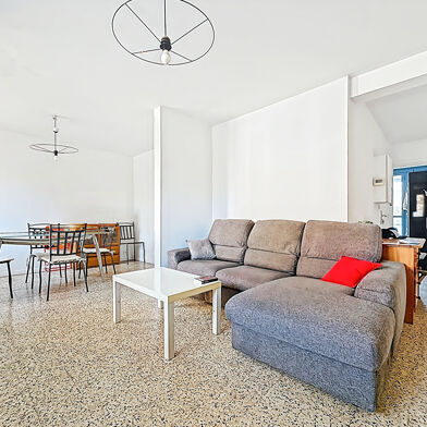 Appartement 5 pièces 177000 €