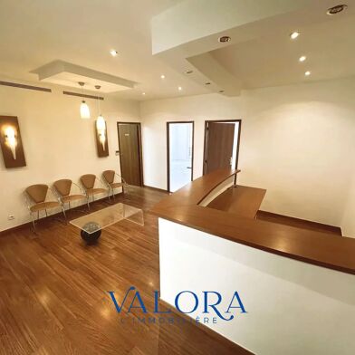 Bureau 10 pièces 760000 €