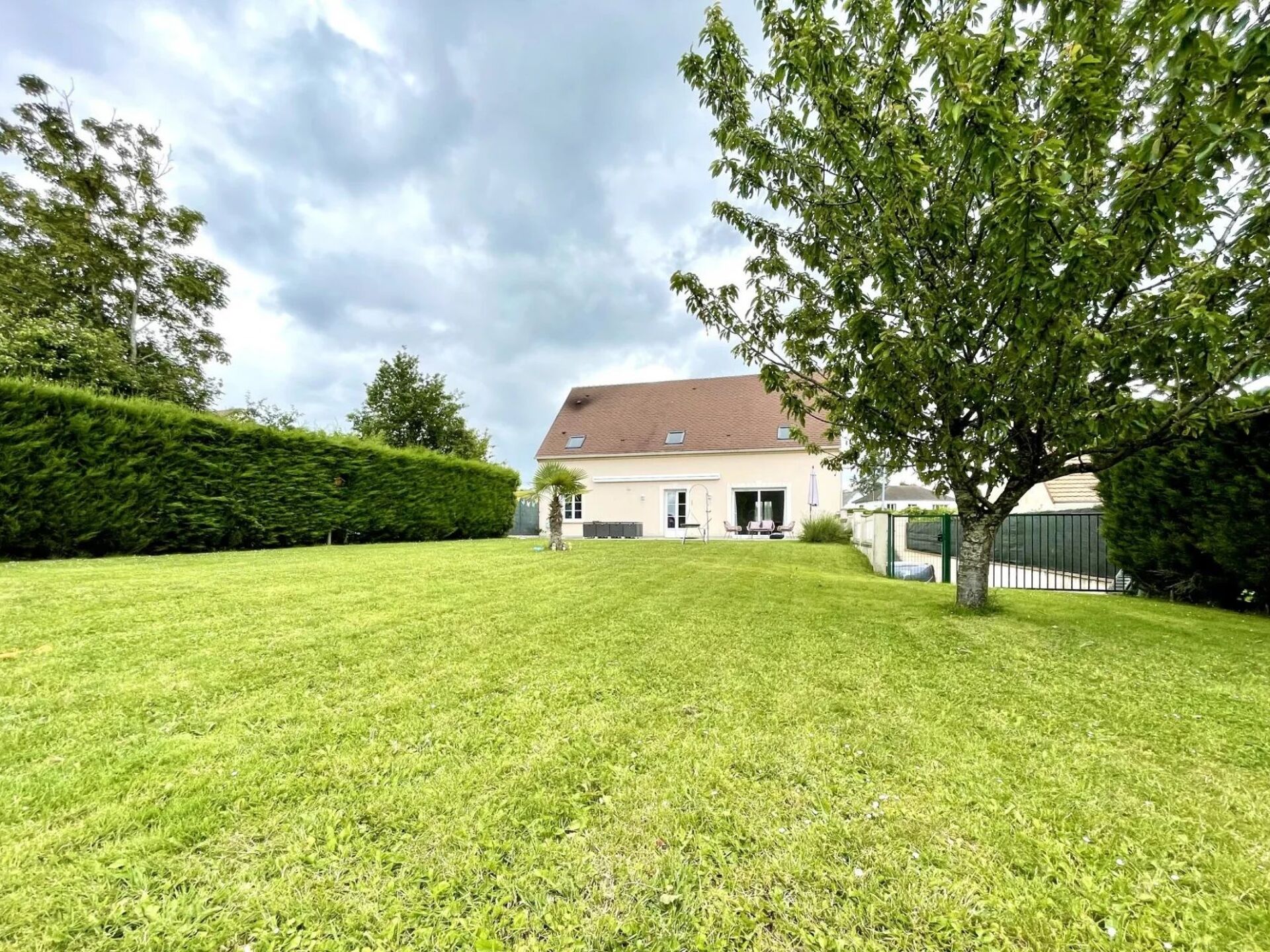 Maison 7 pièces 194 m² · à Sainte-Geneviève · 194 m² · 428 000 €