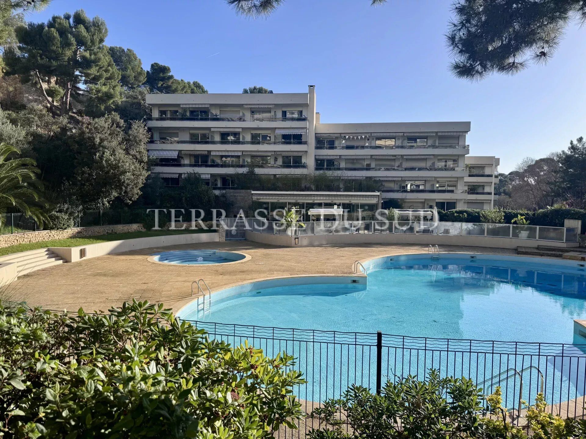 Appartement  T5 à vendre Marseille 8eme 13008