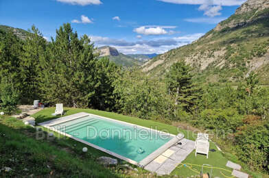 Maison 6 pièces 392700 €