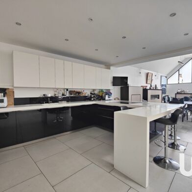 Maison 7 pièces 499999 €