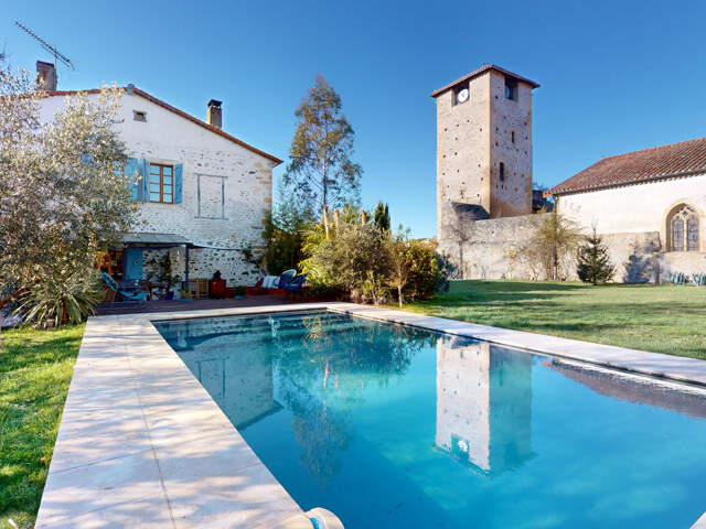 Maison rénovée de 165m2 habitable sur un terrain de 1749m2 a — photo du bien