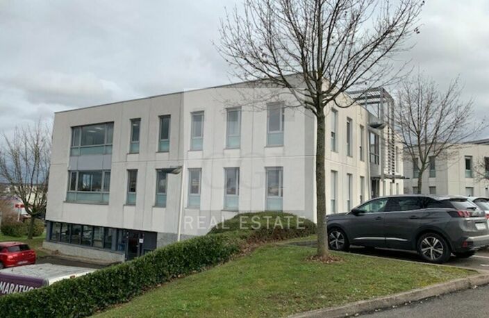 BUREAUX à LOUER — photo 2
