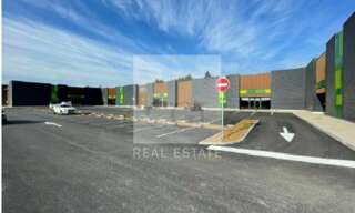 Commerce  381 m² à louer à Anse (69480)