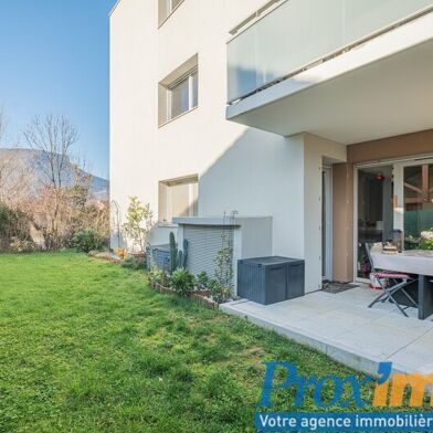 Appartement 4 pièces 275000 €