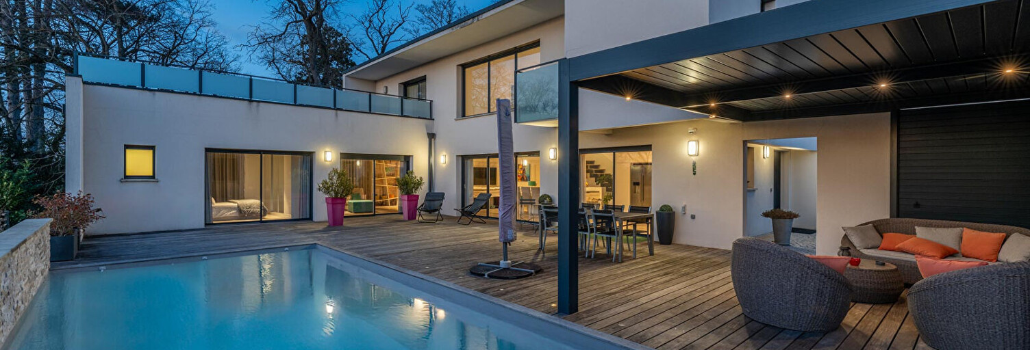 Maison 6 Pièces 300 m² à vendre à Limonest (69760)