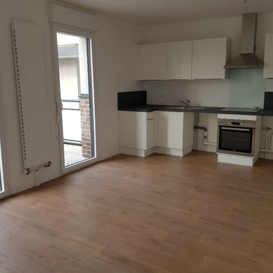Appartement 3 pièces 742 €