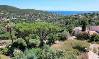 Terrain  1913 m² à vendre à Roquebrune-sur-Argens (83380)