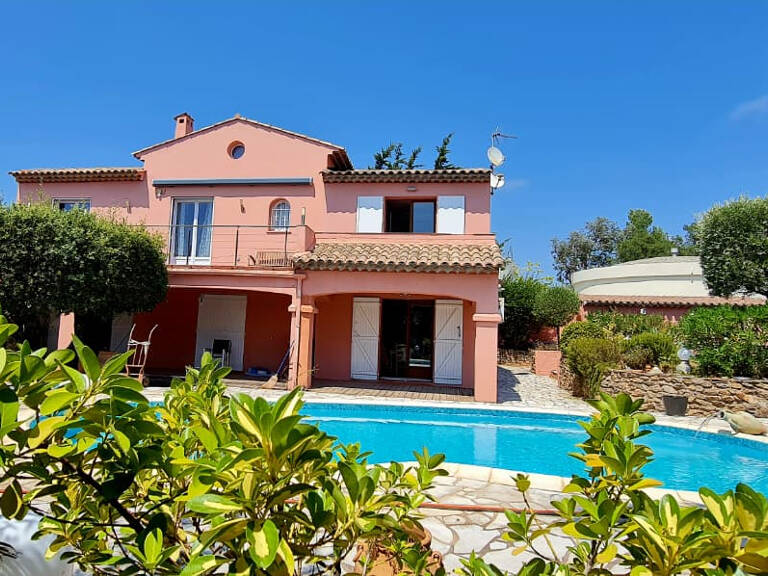 A VENDRE VILLA VUE MER DE L'ETAGE 3 CHAMBRES PISCINE GARAGE AUX ISSAMBRES — photo 1