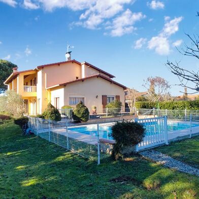 Maison 6 pièces 445000 €