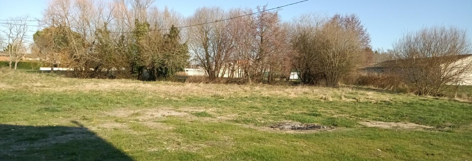 Terrain  2500 m² à vendre à Étauliers (33820)