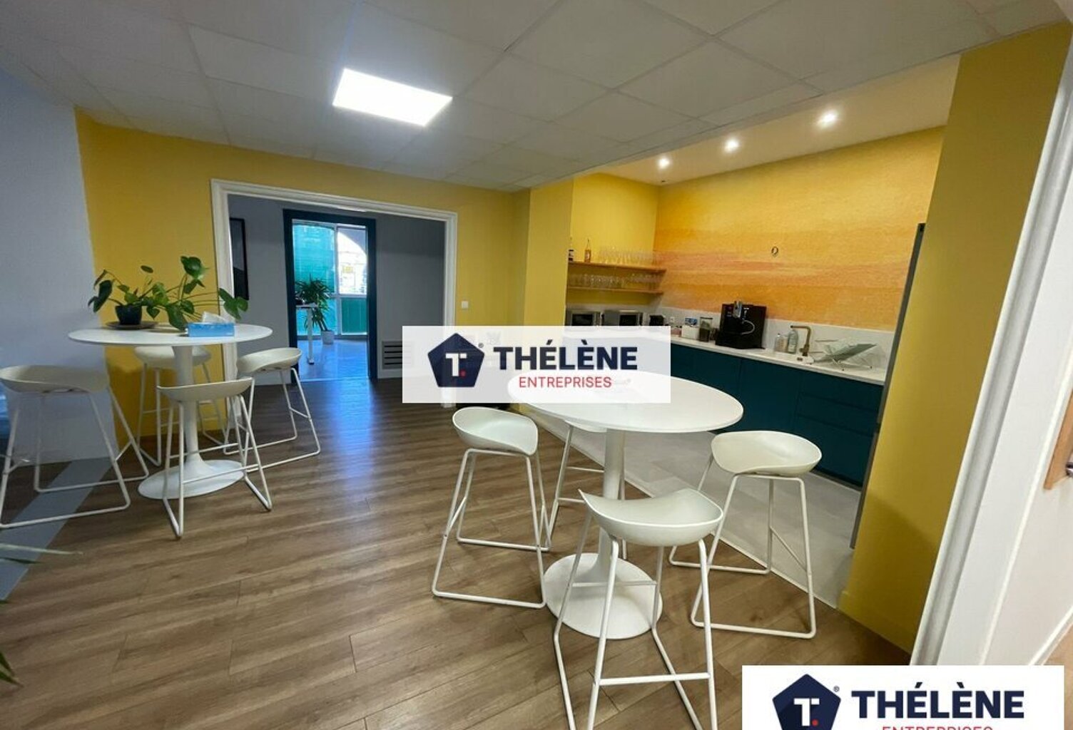 BUREAUX à LOUER — photo 1