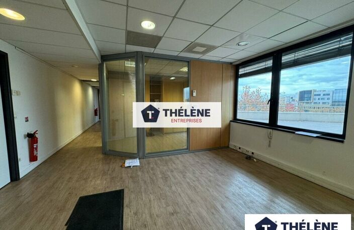 BUREAUX à LOUER — photo 3