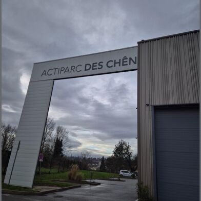 Commerce 3 pièces 2365 €