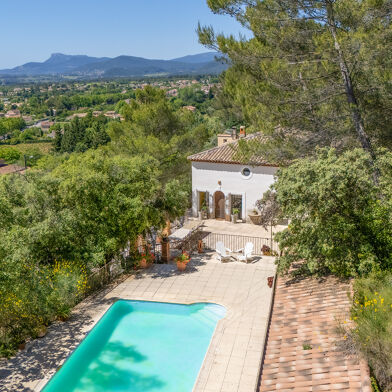 Maison 9 pièces 749000 €