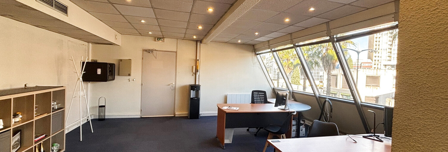 Bureau  64 m² à vendre à Nîmes (30900)