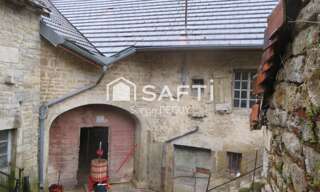 Immeuble  330 m² à vendre à Lavigny (39210)