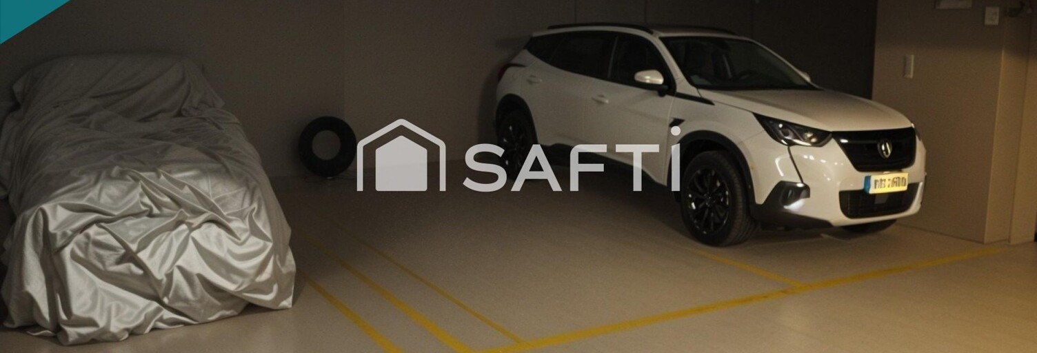 Garage   m² à vendre à Paris (75000)