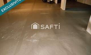 Garage   m² à vendre à Paris (75000)