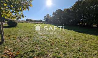 Terrain  901 m² à vendre à Nanteuil-en-Vallée (16700)