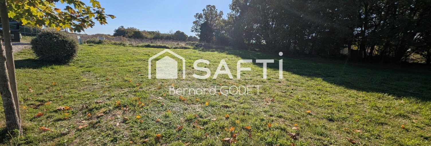 Terrain  901 m² à vendre à Nanteuil-en-Vallée (16700)