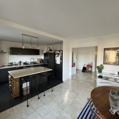 Appartement 3 pièces 374880 €