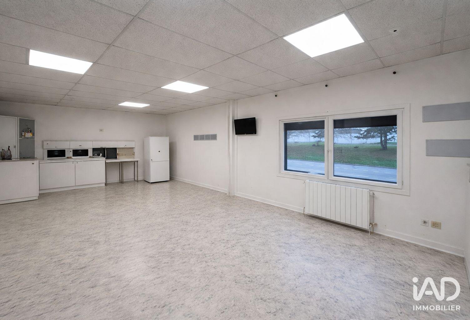 Vente Murs commerciaux 1 800 m&sup2; — photo 1