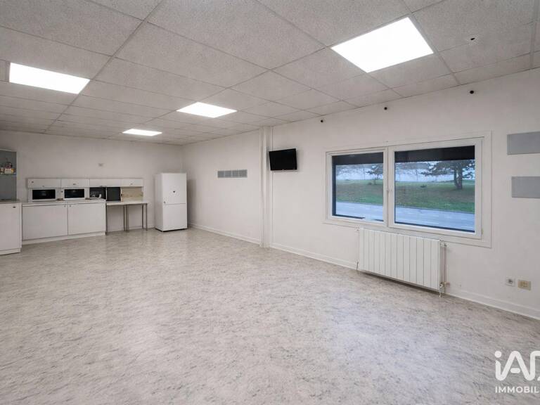 Vente Murs commerciaux 1 800 m&sup2; — photo 1