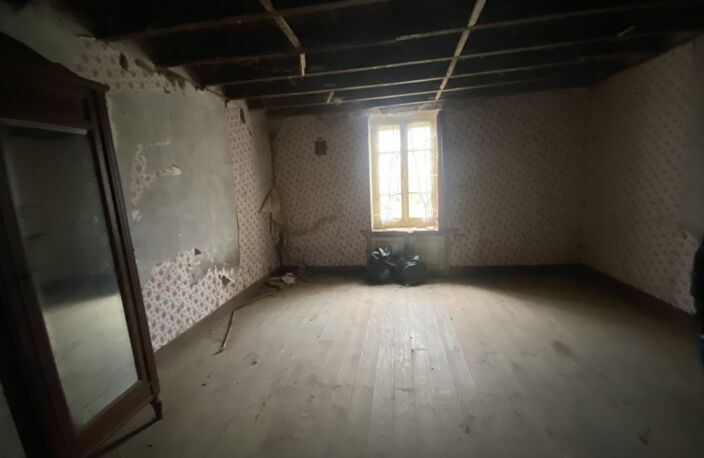 Maison en pierre de 2 pièces principales — photo 2
