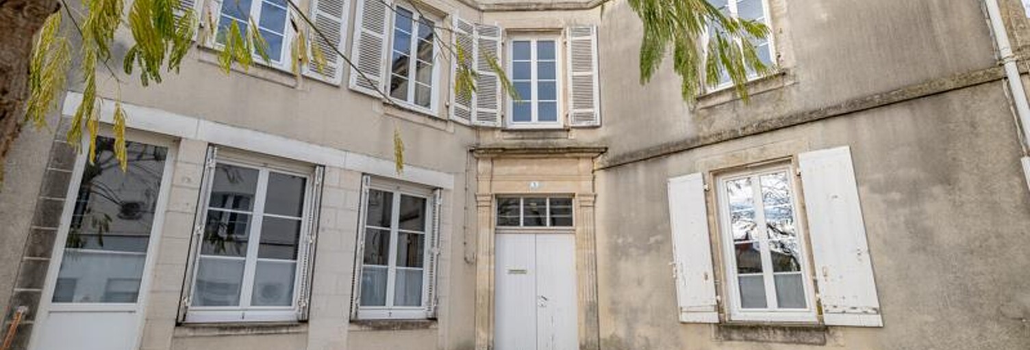 Maison 9 Pièces 319 m² à vendre à Matha (17160)
