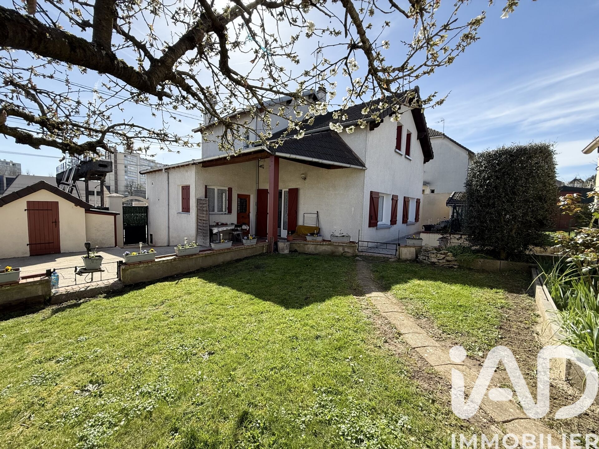 Savigny-sur-Orge - 150m² - 7p. - 6ch.