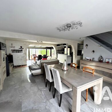 Maison 5 pièces 303450 €