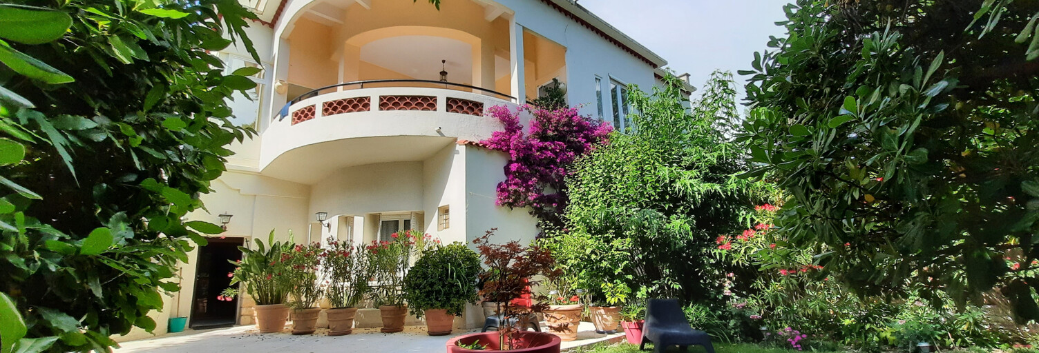 Maison 12 Pièces 280 m² à vendre à Avignon (84000)